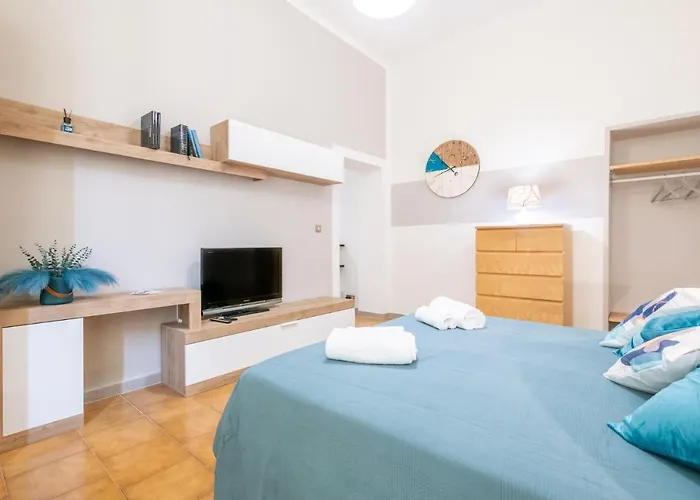 Travel & Station Apartment By Pleiades Home